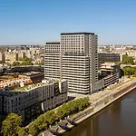 Quorum Apartments With A City View By Sun & Snow