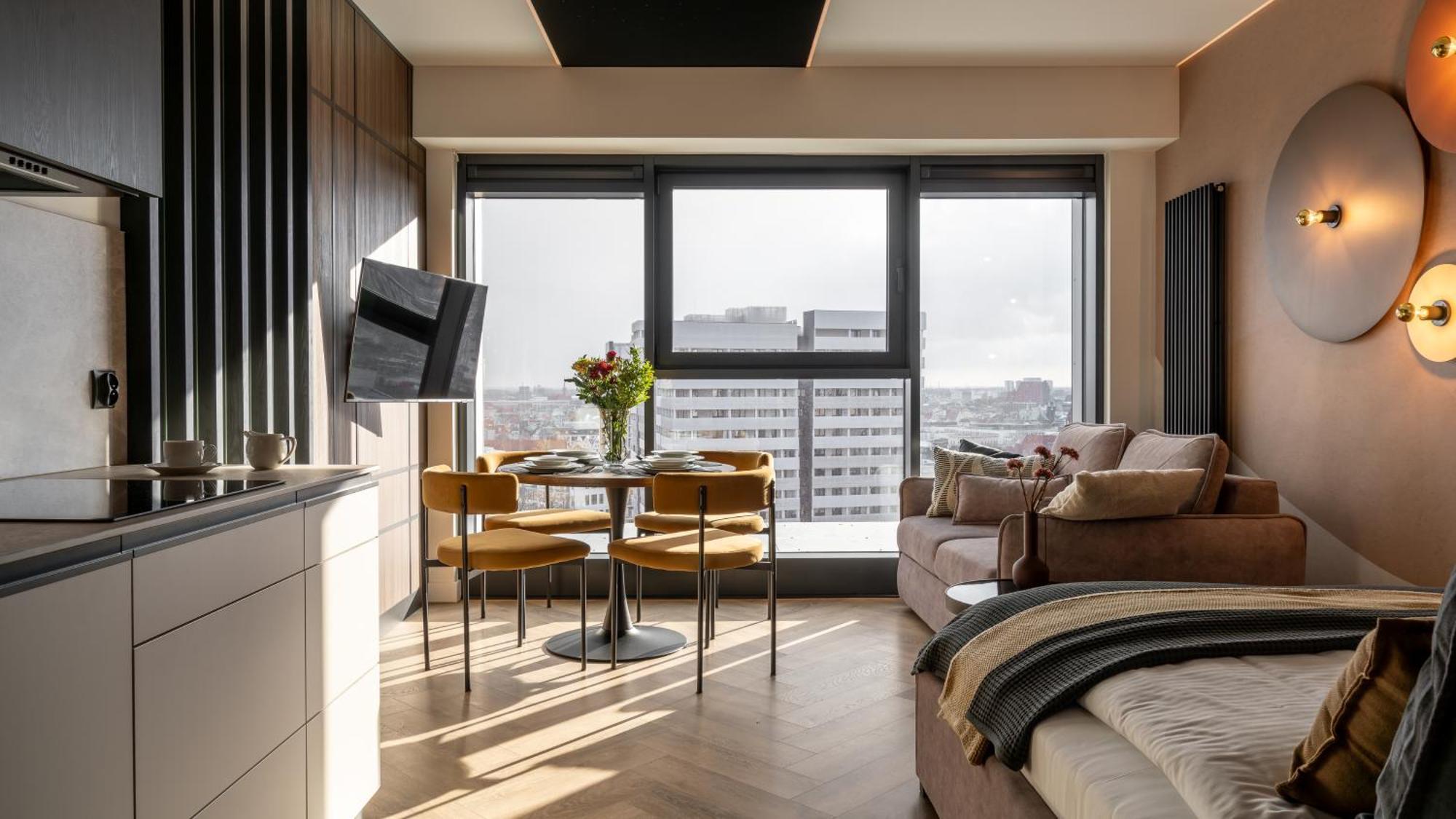 Quorum With A View By Sun & Snow