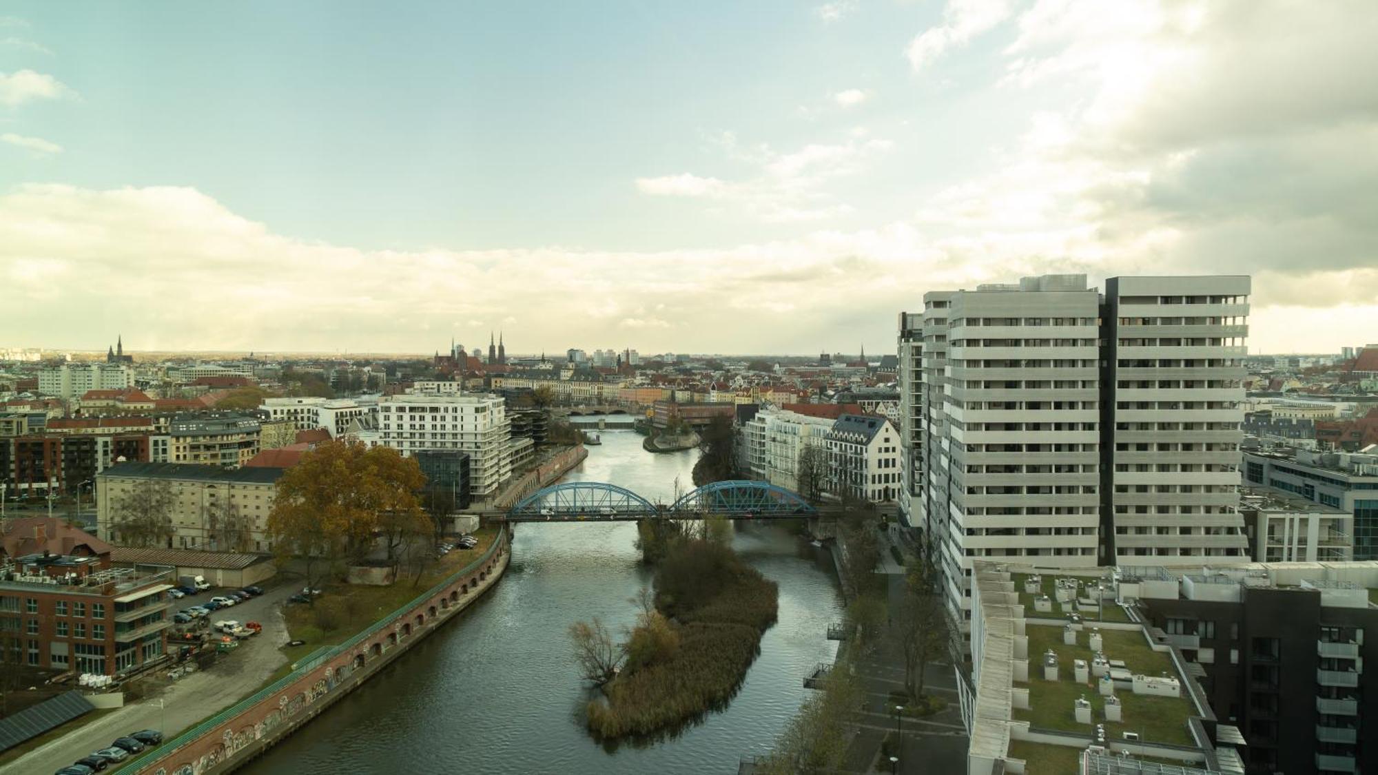 Quorum With A View By Sun & Snow Wrocław